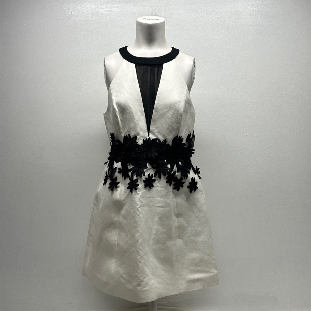 Halston Heritage Mini Dress Sleeveless Embroidered Floral Lace White New Size 4